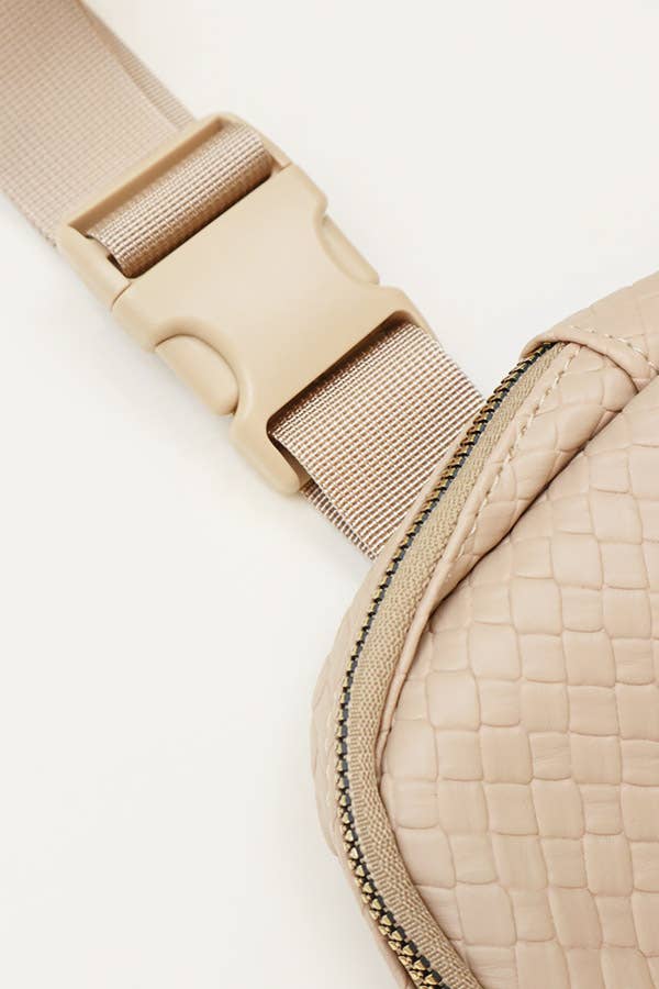 Fashionable Soft PU Crossbody Bag: BLACK / ONE