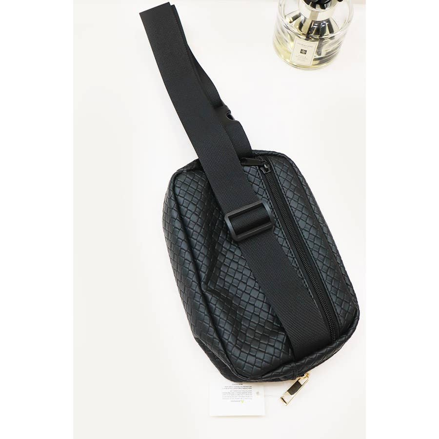 Fashionable Soft PU Crossbody Bag: BLACK / ONE