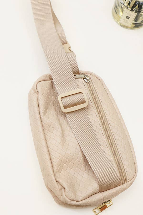Fashionable Soft PU Crossbody Bag: BLACK / ONE