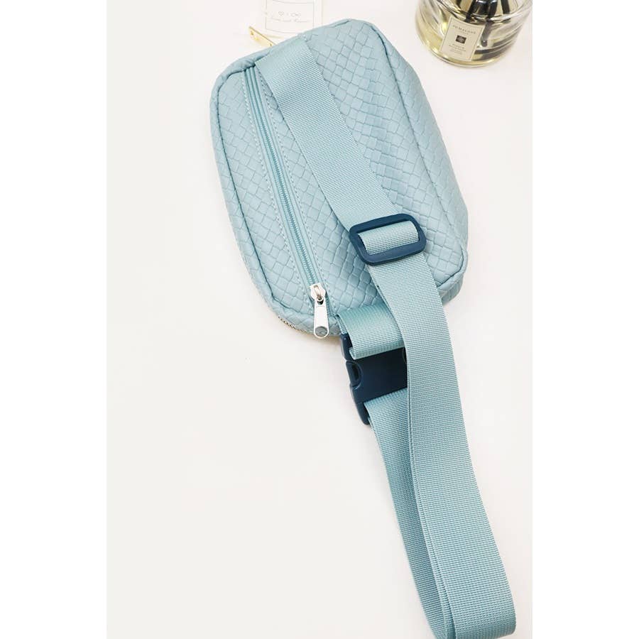 Fashionable Soft PU Crossbody Bag: BLACK / ONE